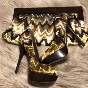 Aldo handbag clutch with wooden handle